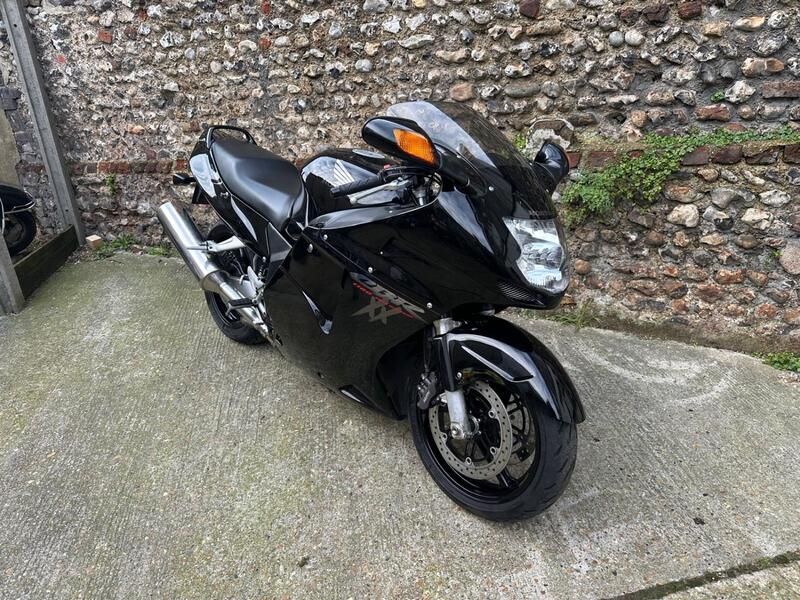 HONDA CBR1100XX Super Blackbird