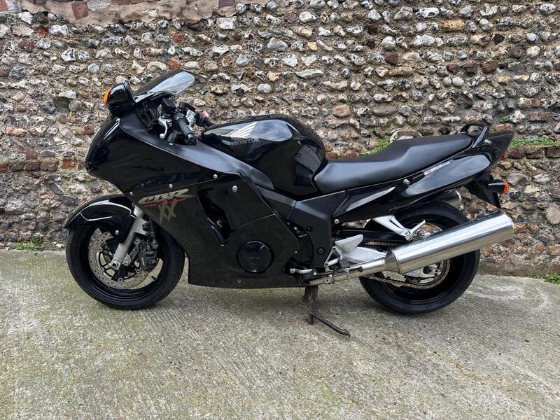 HONDA CBR1100XX Super Blackbird