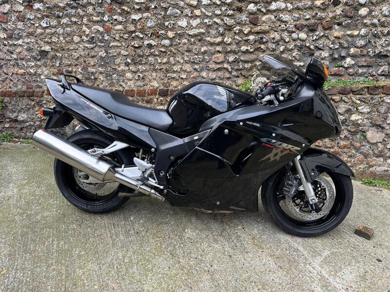 HONDA CBR1100XX Super Blackbird