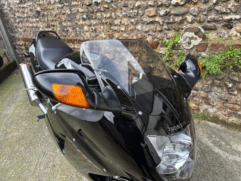 HONDA CBR1100XX Super Blackbird