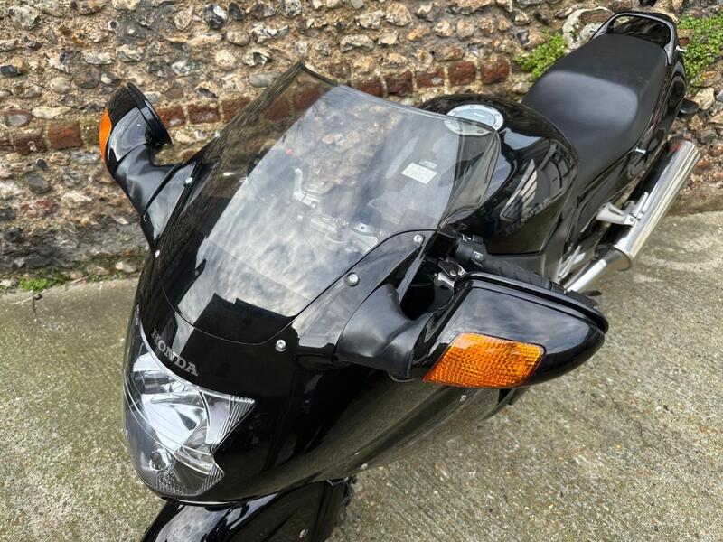 HONDA CBR1100XX Super Blackbird