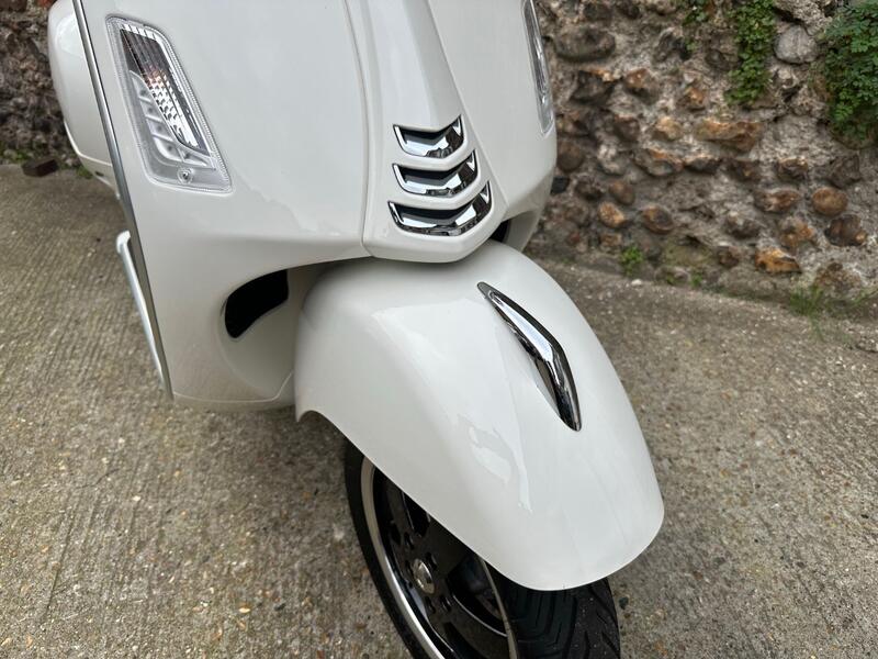 PIAGGIO Vespa GTS