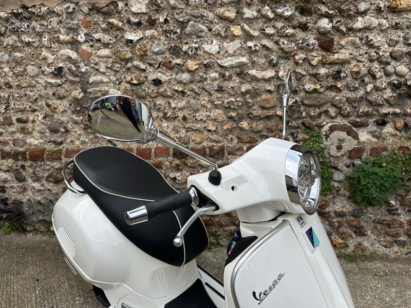 PIAGGIO Vespa GTS