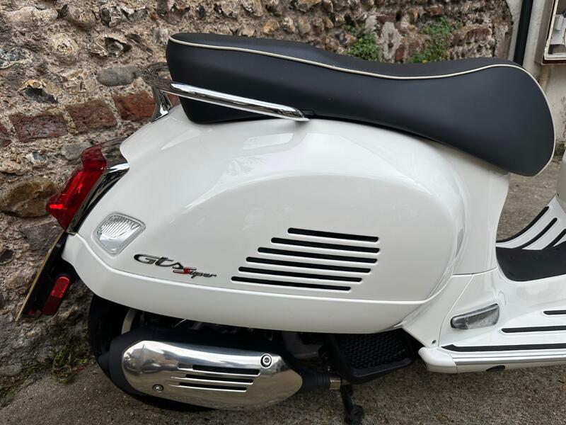 PIAGGIO Vespa GTS