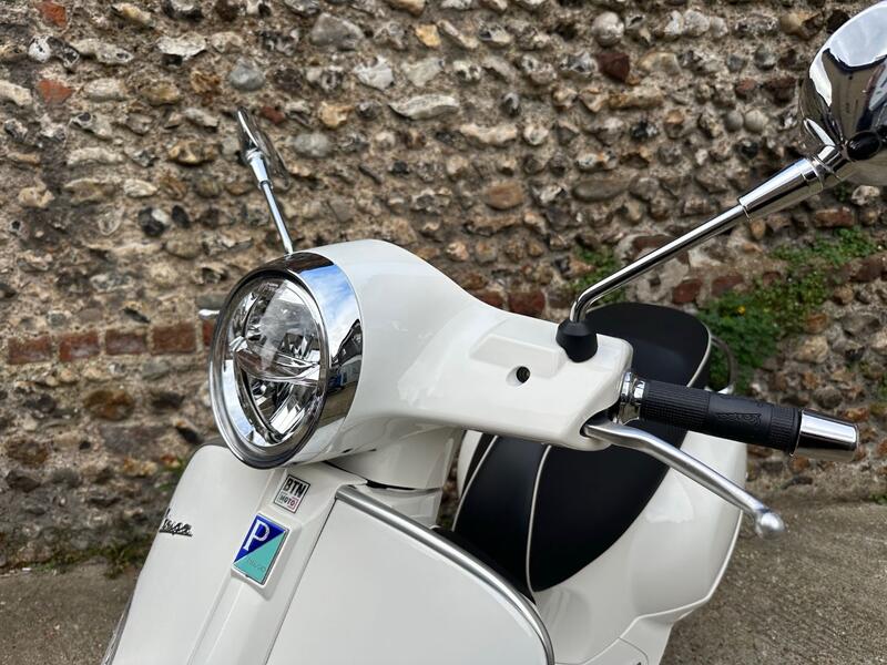 PIAGGIO Vespa GTS