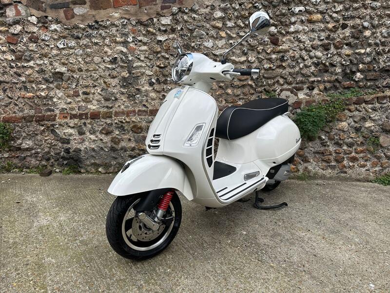 PIAGGIO Vespa GTS