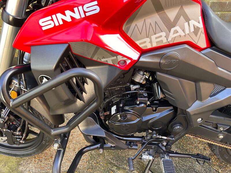 SINNIS TERRAIN 125