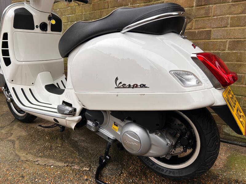 PIAGGIO Vespa GTS