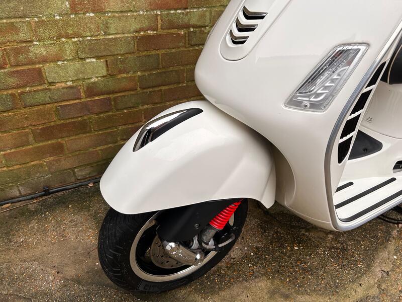 PIAGGIO Vespa GTS