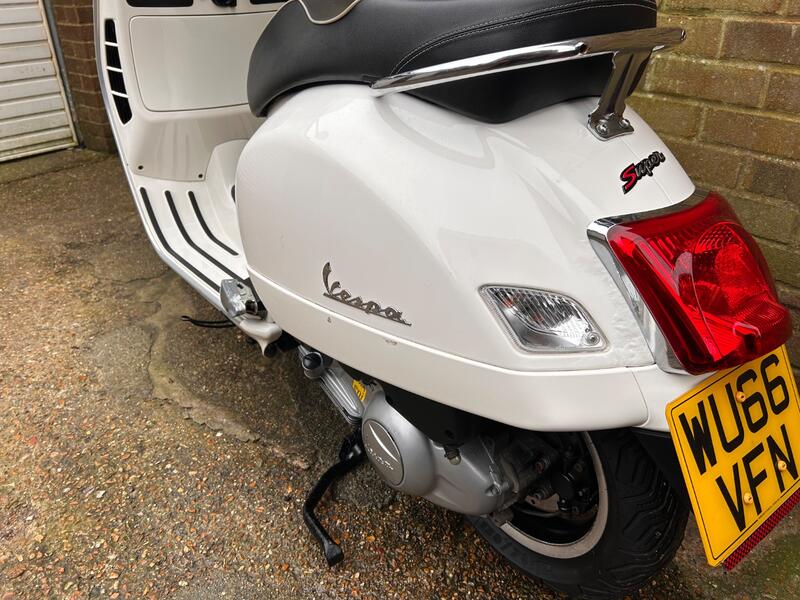 PIAGGIO Vespa GTS